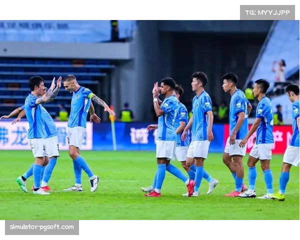 深圳新鹏城对阵长春亚泰比赛因天气原因中断，延期至次日进行